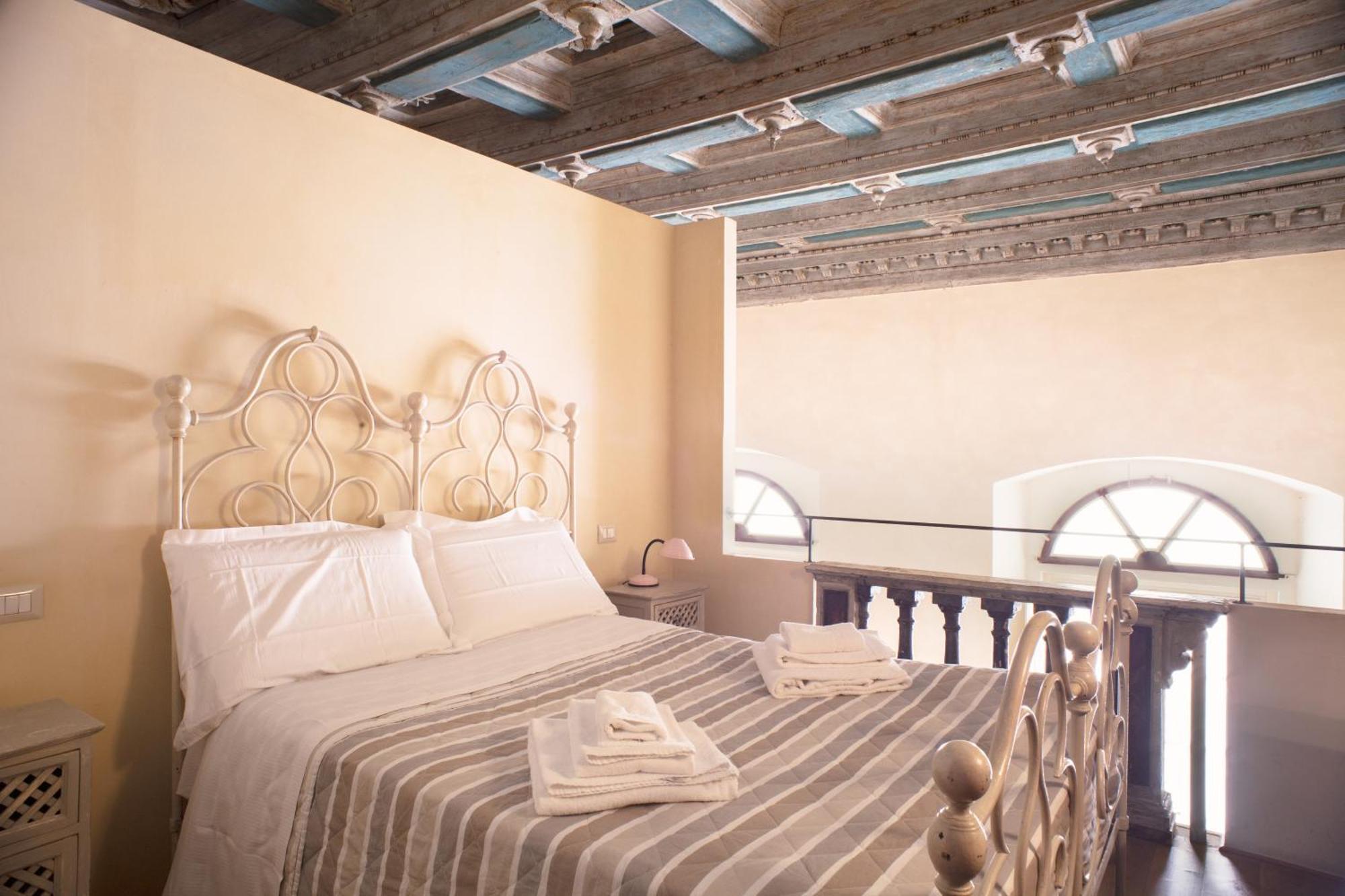 Berardi Palace Apartments Florence Exterior photo
